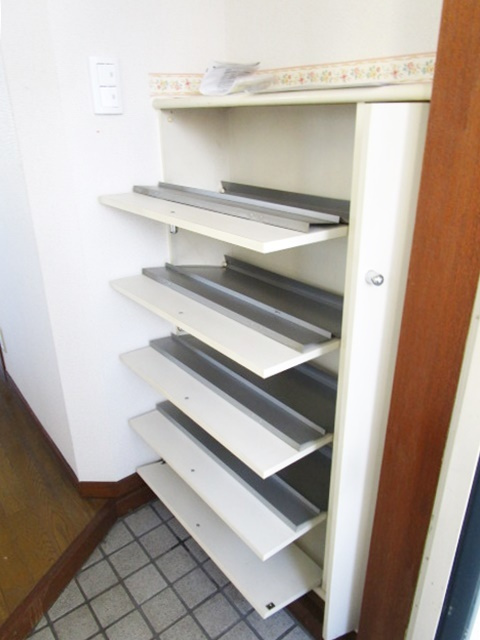 ヌーボー北の内装|シューズボックス。