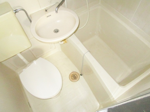 ヌーボー北の浴室|３点ユニットバス。