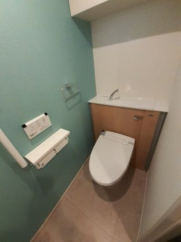 エレガントカーサⅢのトイレ