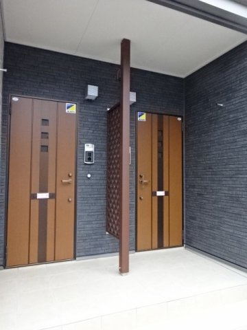 コリーナ　デュオのエントランス