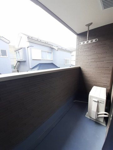 ペルル・ジェモーのバルコニー