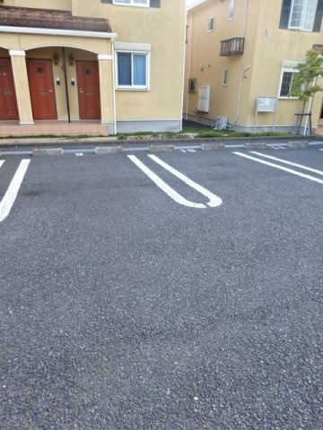 ローズマリーＡの駐車場