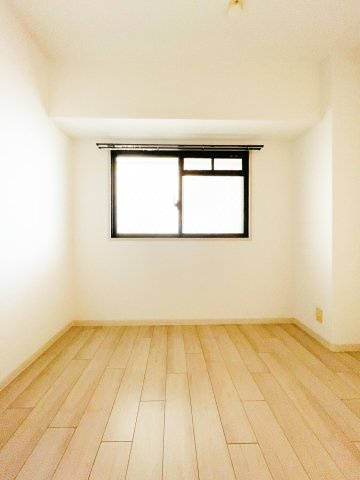 エンゼルハイム伊丹の洋室|洋室約4.8帖