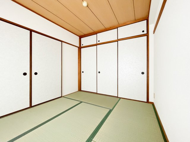 エンゼルハイム伊丹の和室