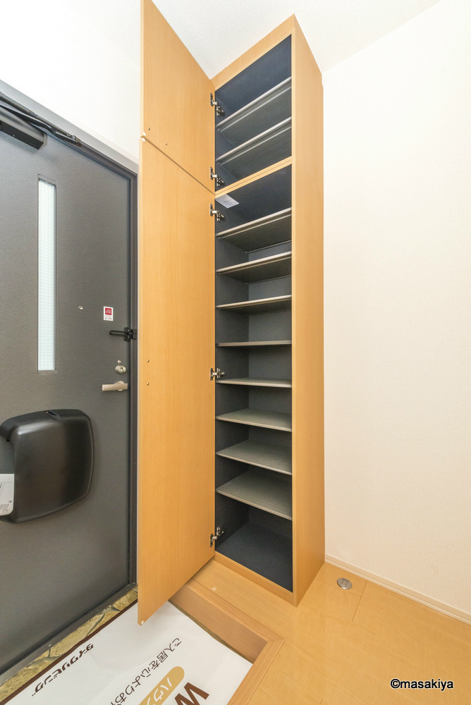 セジュール桐原の玄関|下駄箱