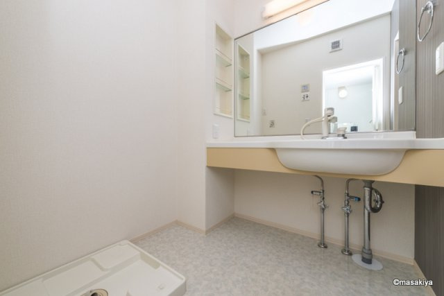 セジュール桐原の洗面所