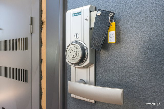 セジュール桐原のエントランス