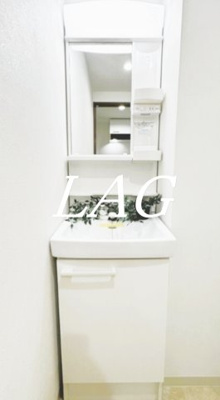 【独立洗面台】 | メゾンラウンジ | 独立洗面台です。