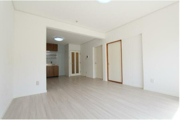 メゾンドベルウッドA棟の居間・リビング