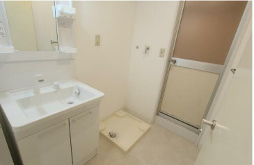 メゾンドベルウッドA棟の独立洗面台