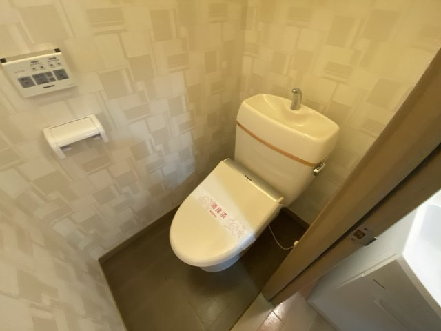 TIAのトイレ