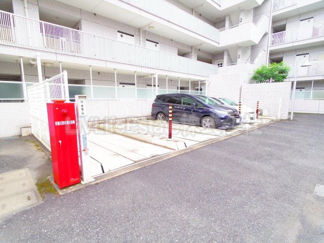 フィオレンテ小金井(フイオレンテコガネイ)の駐車場