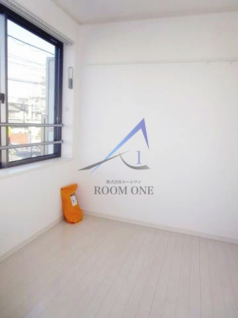 エスポワール西尾久の居間・リビング|洋室のお部屋です。