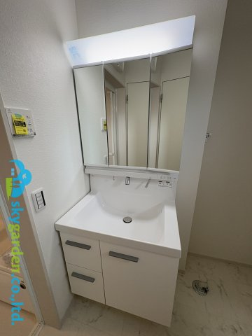 茅ヶ崎市本村２期　新築一戸建て全1棟の独立洗面台|使いやすい独立洗面台です