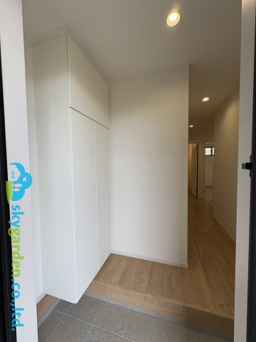 茅ヶ崎市本村２期　新築一戸建て全1棟の玄関