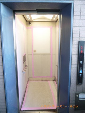 【その他共用部分】 | サンクレイドルレヴィール池袋 | 階段移動の手間を省く現代の必需設備です。