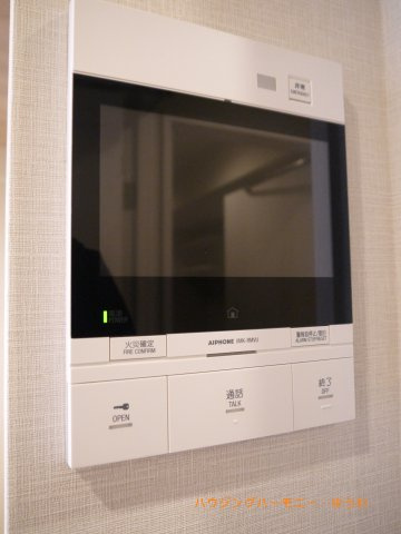 【セキュリティ】 | サンクレイドルレヴィール池袋 | 「見える安心」をカタチにしました。誰が来てもわかる様にモニター付きインターホンを設置。