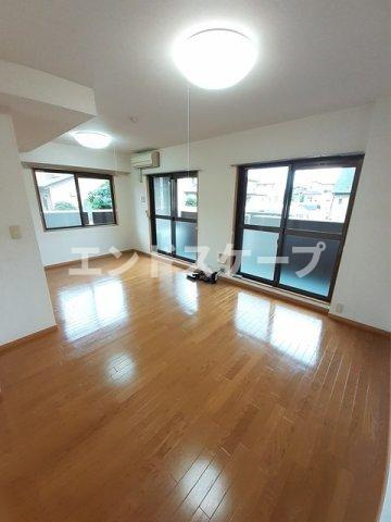 ヴィラ　アルビレオの居間・リビング|高崎、前橋のお部屋探しはエンドスケープまで！お客様の理想お聞かせ下さい♪