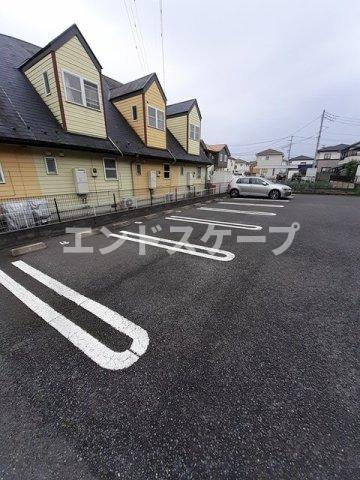 ヴィラ　アルビレオの駐車場|高崎、前橋のお部屋探しはエンドスケープまで！お客様の理想お聞かせ下さい♪