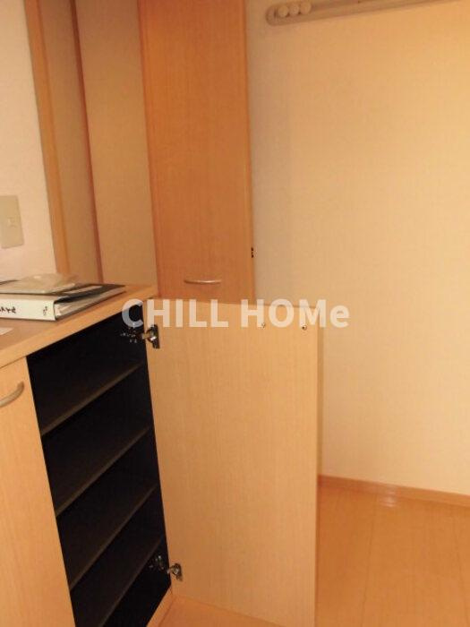 ラフィネの玄関|当社、チルホームのHPもご覧ください(^^)/物件情報多数♪