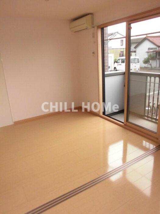 ラフィネの居間・リビング|当社、チルホームのHPもご覧ください(^^)/物件情報多数♪