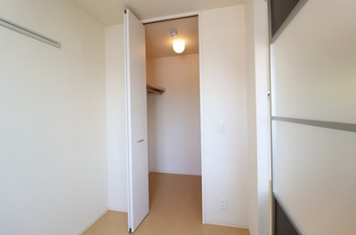 【収納】 | ＦＯＲＥＳＴ ＷＩＮＤ | ウォークインクローゼット