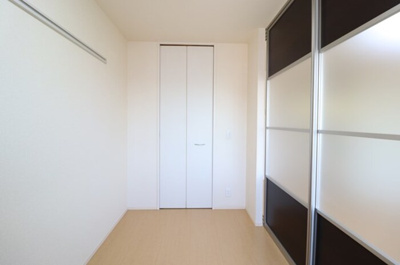 【洋室】 | ＦＯＲＥＳＴ ＷＩＮＤ | 洋室３．５帖