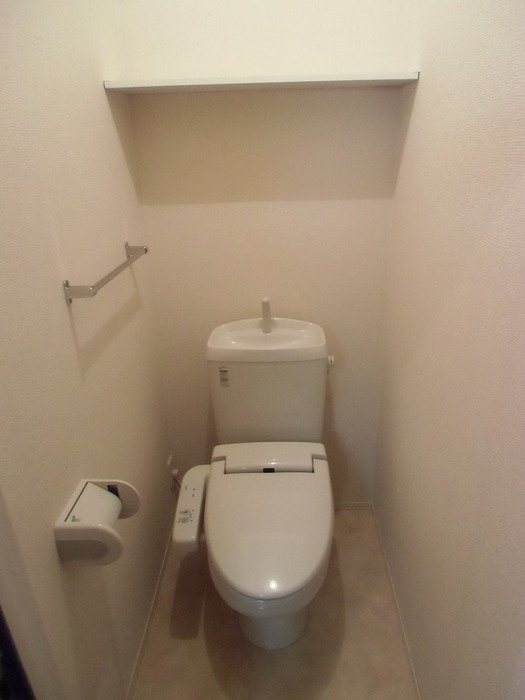 ヴィラ・グランメールⅡの独立洗面台|洗髪洗面化粧台