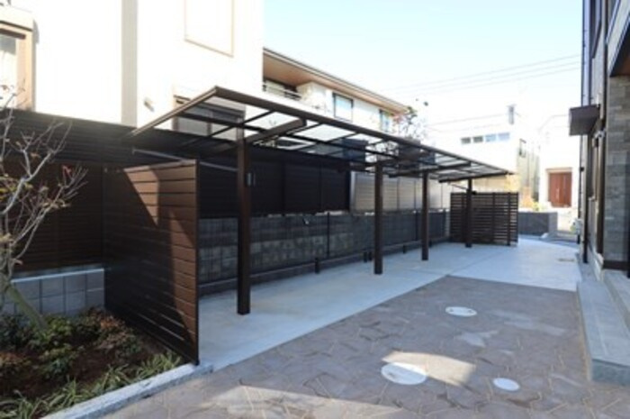 アベニールの駐車場|駐車場