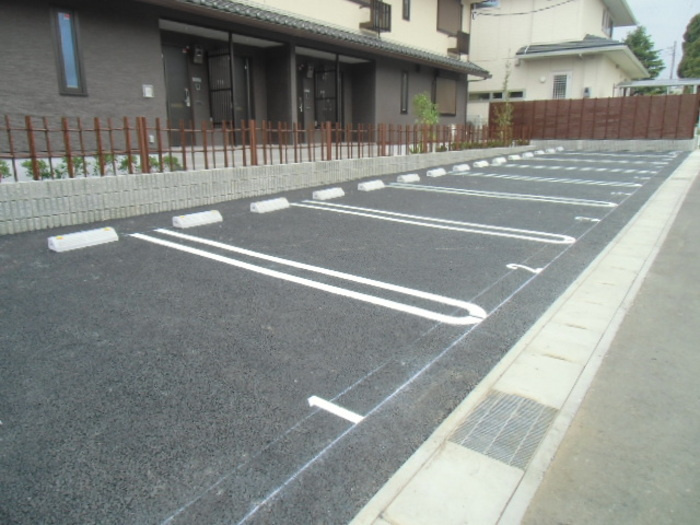 WEST COURT 楓の駐車場|駐車場