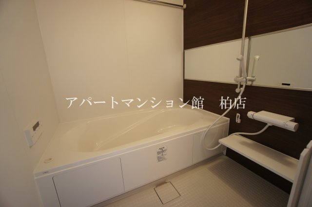 WEST COURT 楓の浴室