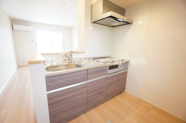 WEST COURT 楓のキッチン