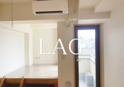 【居間・リビング】 | クレセント戸山 | 洋室のお部屋です。