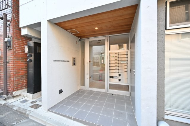 新宿早稲田レーベルのエントランス