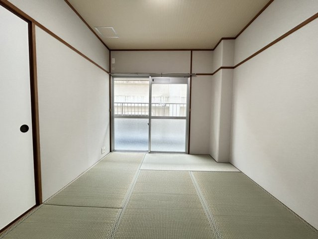 ファイン苦楽園の和室