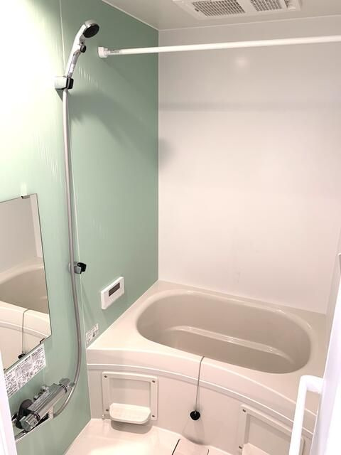 ヴェルデ本牧の浴室