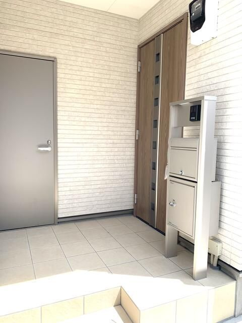 ヴェルデ本牧の玄関