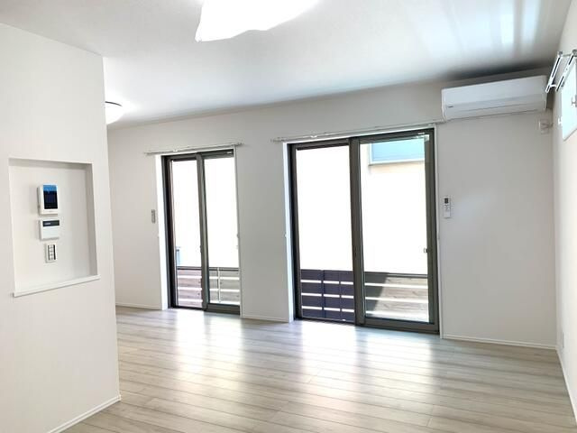 ヴェルデ本牧の居間・リビング