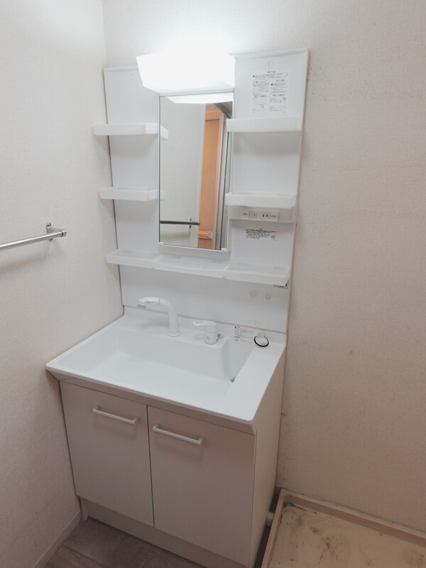 調布市飛田給２丁目のアパートの洗面所