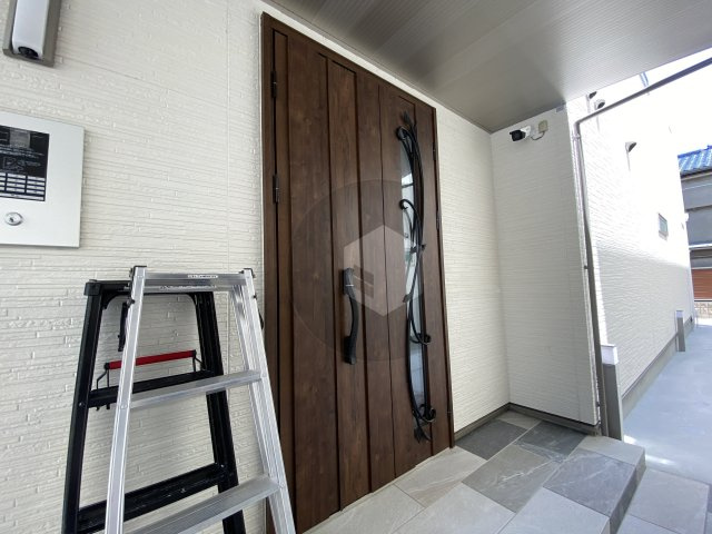 クリエオーレ大蓮東1のエントランス