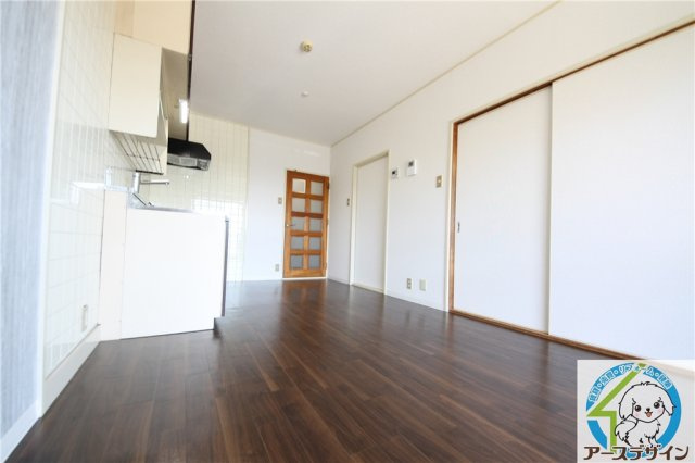 ハイツマコーレの居間・リビング