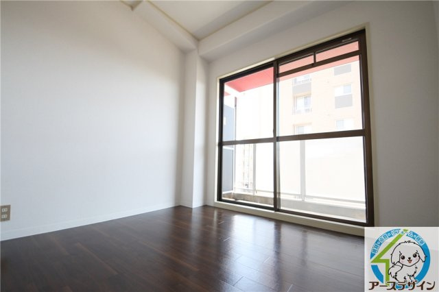 ハイツマコーレの洋室