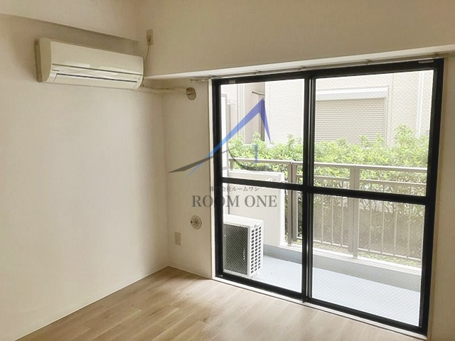 ストーク新丸子2番館の居間・リビング|洋室のお部屋です。