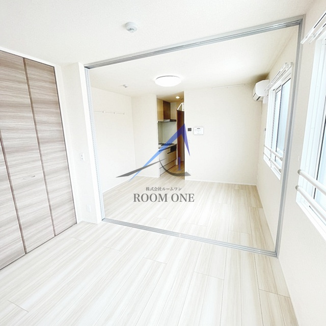 NavonaⅡの居間・リビング|洋室のお部屋です。