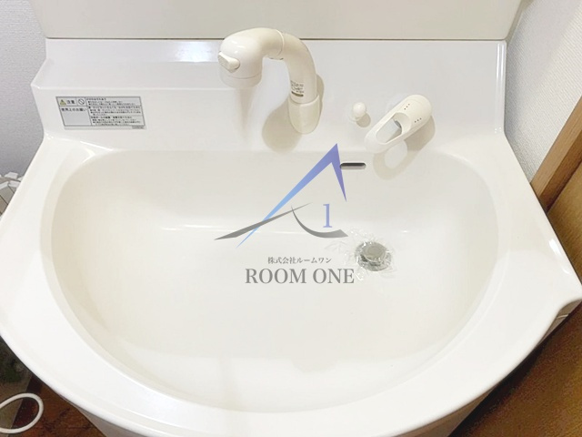 アイショウパルハウス東玉川の洗面所|独立洗面台です。