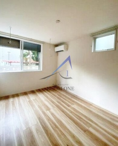 Ｍ．Ｅ　ｍａｉｓｏｎのその他