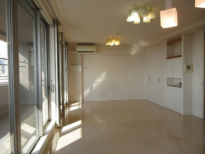 【居間・リビング】 | ナイスロイヤルタワー宇都宮中央 | リビングダイニングキッチン　※内装前　※2026年2月撮影