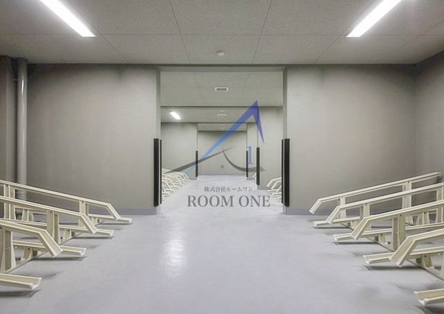 ルーブル大鳥居