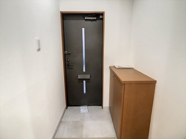フォーブル那珂川の玄関|【リノベーション】シューズクロークも有り、靴もたくさん収納できます♪