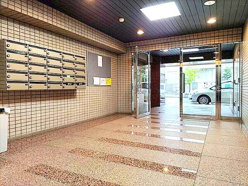 セントラルハイツ三溪園のロビー